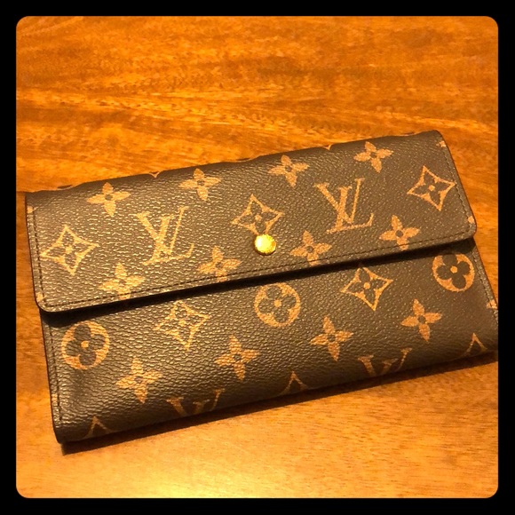 Louis Vuitton Handbags - Louis Vuitton Trifold Wallet